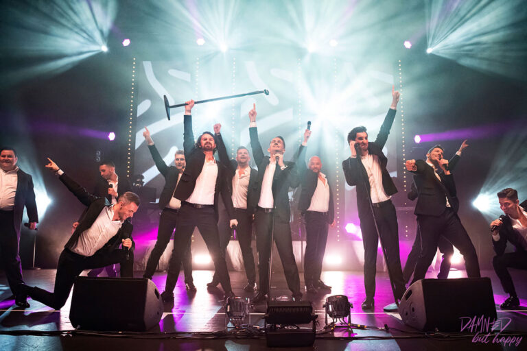 THE 12 TENORS