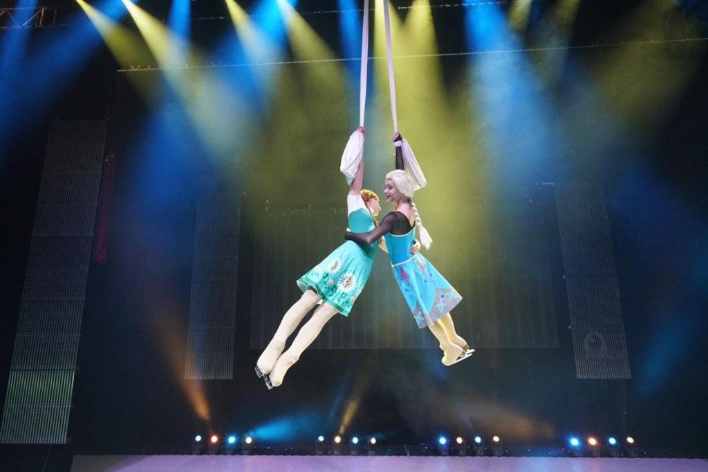 EISKÖNIGIN 1&2 Die Musik-Show auf Eis mit Starsolisten, Eistänzern und Akrobaten
