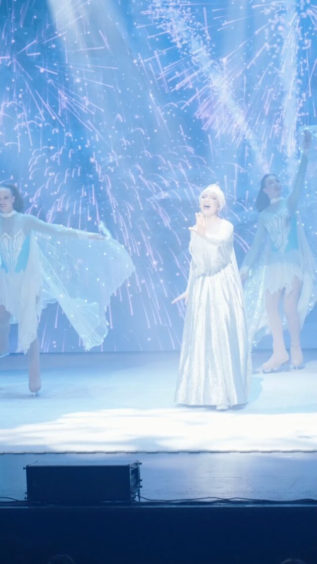 ❄️ Interview mit @hannah_m_kr ❄️
Mit ihrer außergewöhnlichen Stimme und einer berührenden Bühnenpräsenz lässt Hannah die Rolle der Elsa Abend für Abend lebendig werden. 

In unserem neuen Interview gewährt sie einen persönlichen Blick hinter die Kulissen der Produktion „Eiskönigin 1&2 “, die derzeit bereits tourt.

Wir freuen uns sehr, euch diesen besonderen Einblick in die Arbeit unserer Künstler:innen zu geben und natürlich darauf, die Tournee in vielen weiteren Städten fortzusetzen. 💙

Eiskönigin 1&2 | Musik-Show auf Eis | Tour 2026