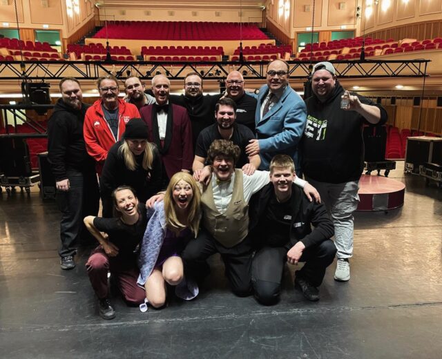 Die Tour 2026 ist zu Ende! 

Danke liebste, phantastischste Crew für die schöne Zeit!💜

Wir sehen uns 2027!

#crewlove #tourende #nachdertouristvordertour 
@highlightconcerts @semmlergroup