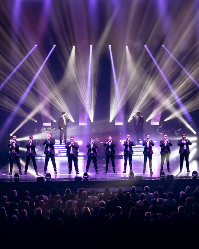 Zwölf Stimmen. Unzählige Gänsehautmomente. 

Feiert mit The 12 Tenors eine Show voller Energie und Wow-Momente. Tickets bereits erhältlich 🎫

The 12 Tenors | Legacy Tour | Showfabrik