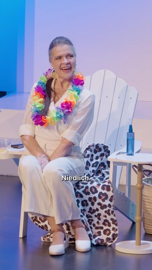 Wer Weiber kennt, weiß: Diese Reise wird alles – außer langweilig. 💃🚢🥂

Anke, Bärbel und Claudia sind zurück – und mit ihnen jede Menge Humor, Musik und Chaos. Natürlich darf auch der charmante Steward Miguel nicht fehlen. 

Kennt ihr jemanden, der Weiber unbedingt sehen muss?

🎬: Veer Videoproduction 

Weiber 2.0 | Musikkomödie | Tour 2027